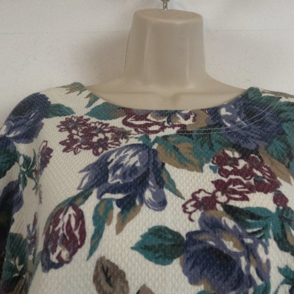 PK Elliot Plus Floral Women's 42/22W Long Sleeve Sweatshirt RN 50110 - Picture 3 of 7